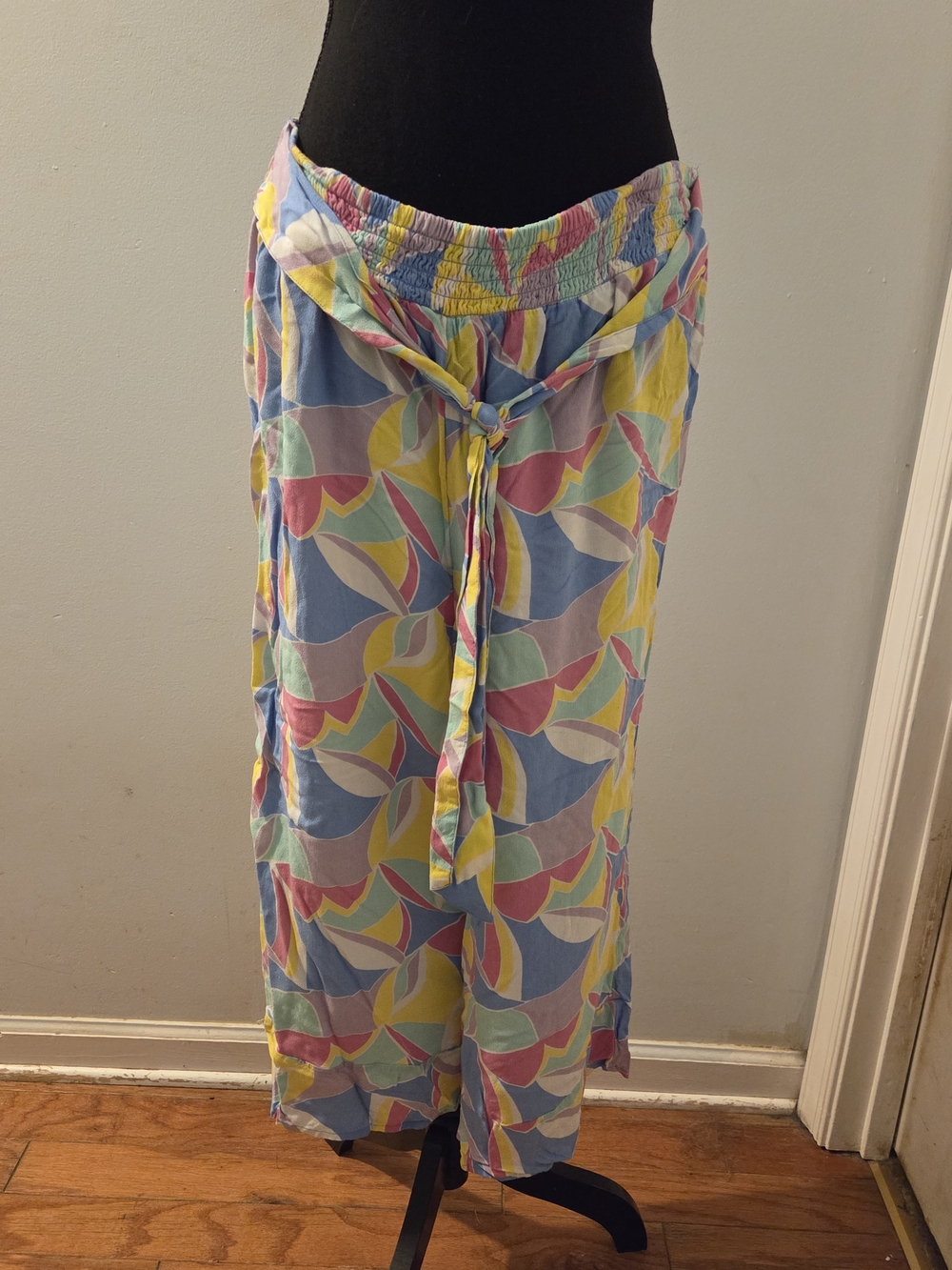 crown & ivy Multicolor Abstract Print Culottes - Blue, Yellow, Pink, Green